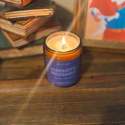 Blueberry Milkshake Scented Soy Candle Hand-Poured 8Oz Jar - thumbnail 2