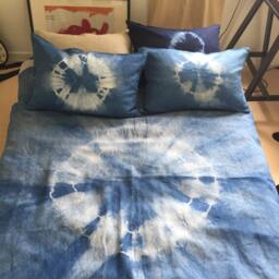 Linen Pillow Cover Hand Dyed With Natural Indigo Shibori Tie-Dye Pattern - thumbnail 3