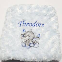 Personalized Baby Blanket Embroidered Elephant, Minky Dimple Fabric - 70x100cm - thumbnail 3