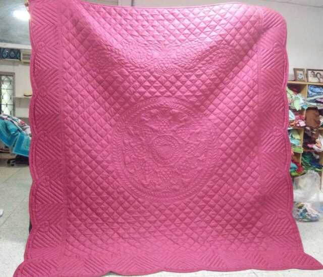 Bespoke Wholecloth Pineapple Quilt, Heirloom Cotton Bedding, Hand-Quilted Queen King Cal Size, Pink Bedspread Fine 8-10 Spi Stitching - image 1