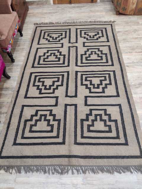 Handmade Wool Jute Kilim Rug, Beige & Black, 5x8 Ft - image 1