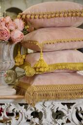 "Cushion From The ""Duchessa" - thumbnail 1