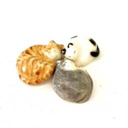 Miniature Cat Figurine, Sleeping Cat, Ceramic Sculpture - thumbnail 2
