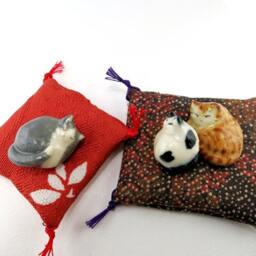 Miniature Cat Figurine, Sleeping Cat, Ceramic Sculpture - thumbnail 3