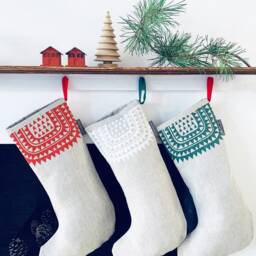 Icelandic Christmas Stocking, Handmade in Natural Linen, Scandinavian Style Stocking - thumbnail 2