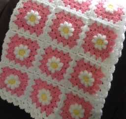Handmade Crochet White Baby Pink Daisy Blanket /Granny Square Blanket /New Baby Gift/Christening Present /Hand Knitted Shawl