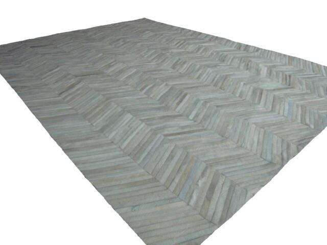 Cowhide Patchwork Rug Raw Leather Argentina - Cowhide Free Shipping Chevron Mix Of Light/Medium Greys & Creams 5' X 7' Handmade - image 1