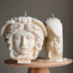 Medusa Soy Wax Candle Large Sculptural Woman Head Statue - thumbnail 2