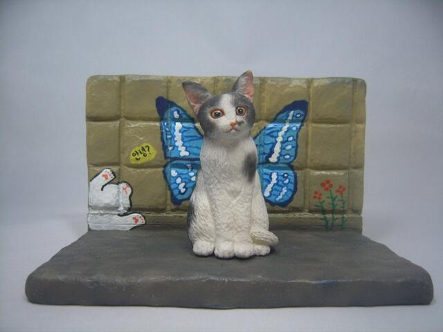 Young Street Cat(Cat Figurine - image 1