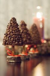 Scented Coffee Bean & Cloves Christmas Tree - Rustic Holiday Decor - thumbnail 2