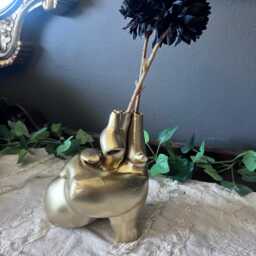 Anatomical Heart Shaped Vase Decor Gold Gothic Creepy - thumbnail 2