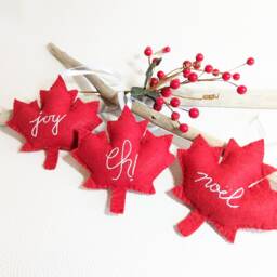 Canadian Red Maple Leaf Felt Christmas Tree Ornament Decorations - Set Of 3 - thumbnail 3