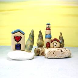 Handmade Ceramic House Sculpture, Israeli Art Miniature, Beach Stone Base - thumbnail 4