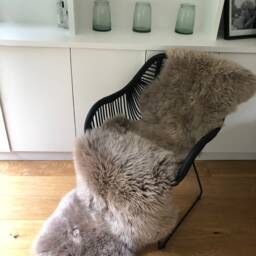 Mauve /Taupe Scoloured Sheepkin Rug . Chair Cover Bed Cover, Fur , Genuins Sheepskin Rug, Mat, Interior Accessories - thumbnail 3