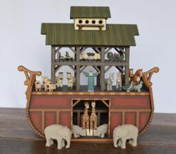 Wood Noah's Ark Handmade - thumbnail 1
