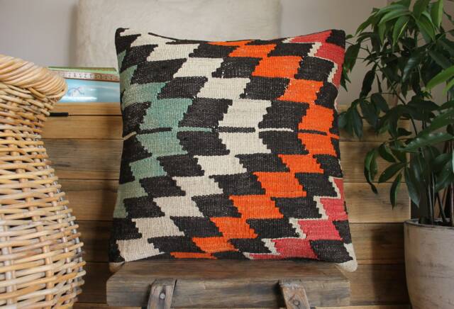 Vintage Kilim Pillow Cover - Handwoven Wool, Boho Zigzag Design - 50cm - image 1