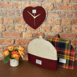 Harris Tweed Heart Clock Dark Red Fabric - Romantic Valentine Gift Ruby Wedding Anniversary - thumbnail 2