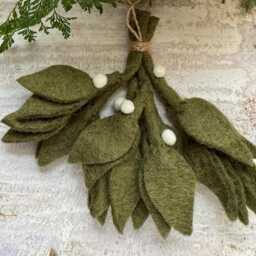 Mistletoe Felt Christmas Decoration, Handfelted in Nepal, Felt Ornament - thumbnail 3