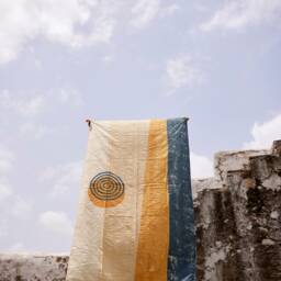 Handmade Linen Kantha Throw Blanket Boho Mid-Century Modern - thumbnail 4