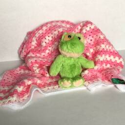 Pink & White Baby Blanket - thumbnail 3
