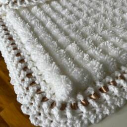 White Baby Pom Blanket Crocheted Edge, Beige Ribbon - thumbnail 2