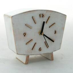 White Mantel Wooden Clock, Silent, Vintage Style - thumbnail 2