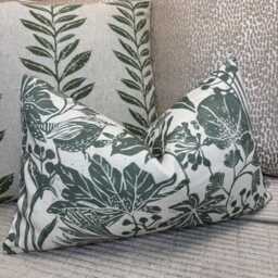 Green Striking Print Cushion Cover - Viscose Linen Blend Pillow Case 12 X 20 - thumbnail 4