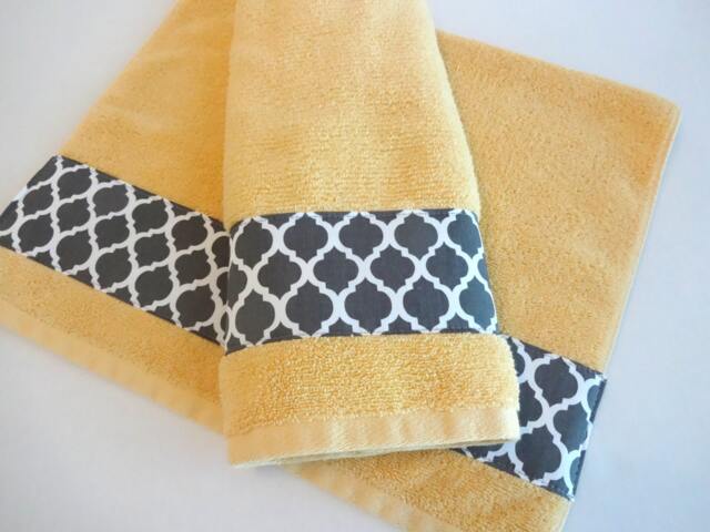Yellow Bath Towel Gray Lattice Quatrefoil Trim, 100% Cotton - image 1