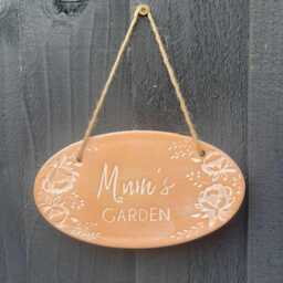 Mum's Garden Terracotta Hanging Sign Botanical Decor - thumbnail 2