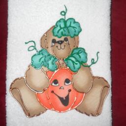 Appliqued Halloween Bathroom Hand Towel Bear Hugging Pumpkin - thumbnail 2