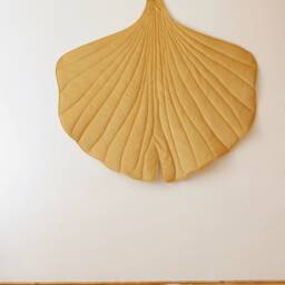 "Velvet Ginkgo Leaf Mat ""Honey" - thumbnail 3