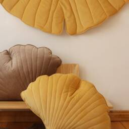 "Velvet Ginkgo Leaf Mat ""Honey" - thumbnail 2