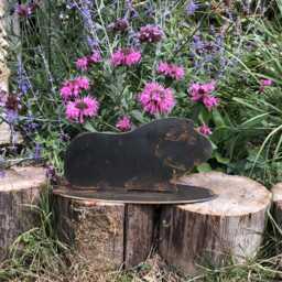 Rusty Metal Guinea Pig Garden Decoration, Outdoor Gift - thumbnail 2