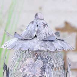 Kesari Rustic Metal Bird Feeder - thumbnail 3