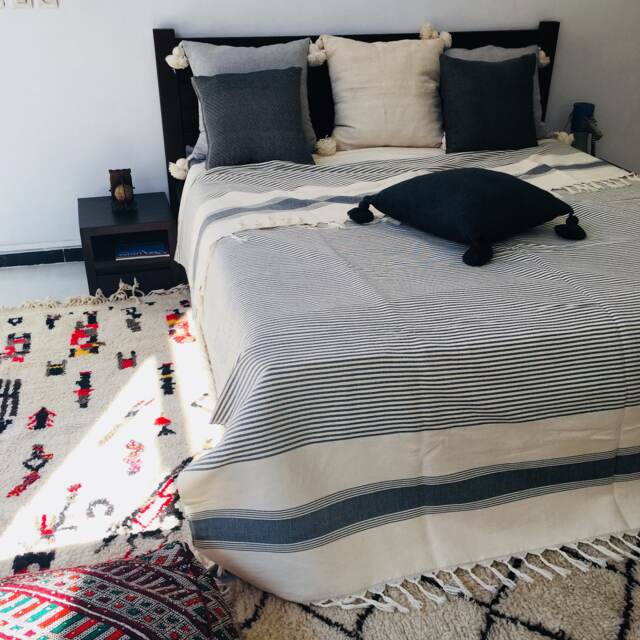 100% Coton Blanket With Fringe Hand Loomed By Our Weavers, Size 110x90'' Inches - image 1