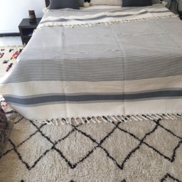 100% Coton Blanket With Fringe Hand Loomed By Our Weavers, Size 110x90'' Inches - thumbnail 3