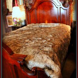 Faux Fur Bedspread - Light Wolf, Golden Brown Throw Blanket - thumbnail 2