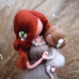 Needle Felted Mother Daughter Figurine - Mother's Day Gift - thumbnail 2