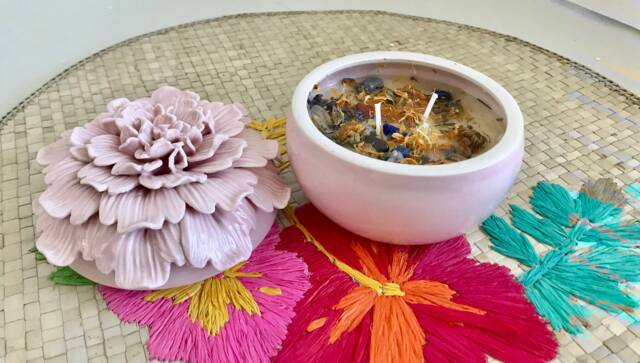 Candle Jasmine Scented Soy Wax Aroma Therapy in Pink Floral Container With Lid - image 1