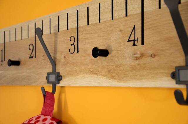 Peg Coat Rack Rule Wall Oak - image 1