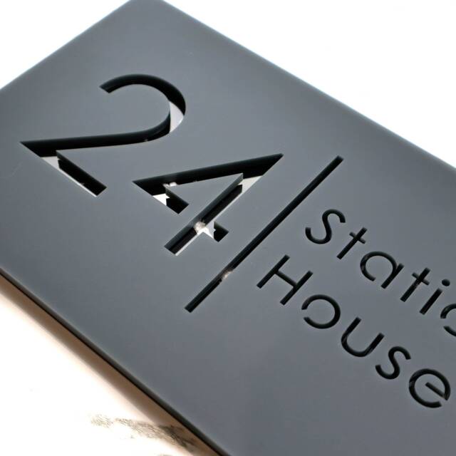 K Smart Sign - Bellissima H2 Laser Cut Matt Dark Gray Anthracite & Black Marble Floating House 300mm X 160mm - image 1