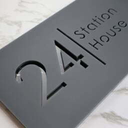 K Smart Sign - Bellissima H2 Laser Cut Matt Dark Gray Anthracite & Black Marble Floating House 300mm X 160mm - thumbnail 3