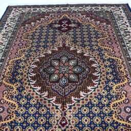Handmade Wool Rezmahi Rug 6.7x9.9 Ft Persian Tribal Rug - thumbnail 3