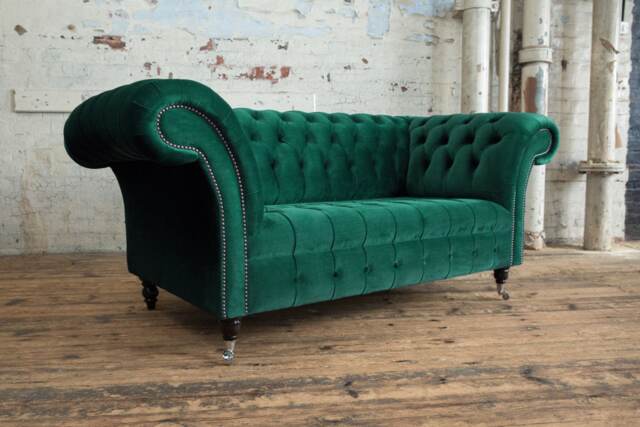 Handmade 2 Seater Emerald Green Velvet Fabric Chesterfield Sofa - image 1