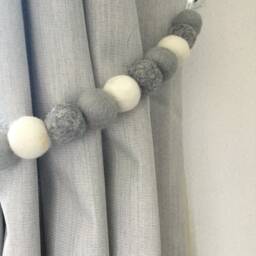 Grey & White Felt Ball Curtain Tie Backs Wool Pom Decor - thumbnail 3