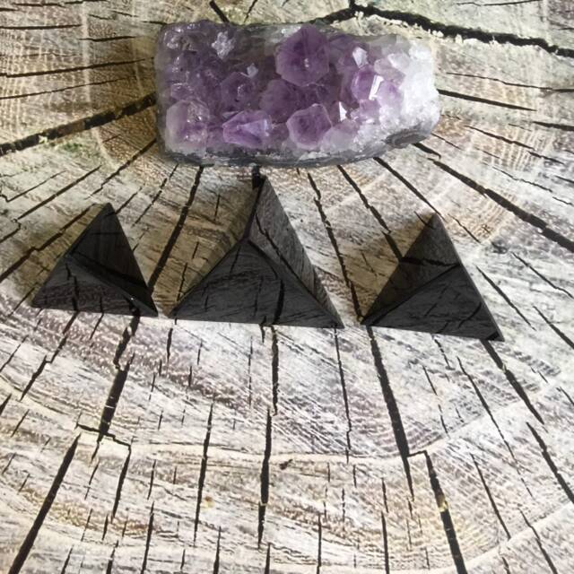 Natural Obsidian Pyramids - image 1