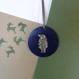 Mole Christmas Decoration - Wind in The Willows Hanging Wooden Ornament Woodland Rustic - thumbnail 2