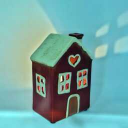 Red Ceramic Tealight House With Heart - thumbnail 4