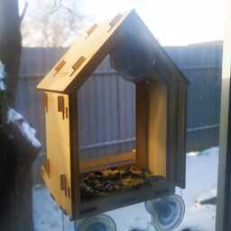 Minimalist Plywood Window Bird Feeder With Strong Suction Cups - thumbnail 2