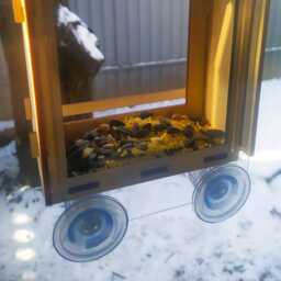 Minimalist Plywood Window Bird Feeder With Strong Suction Cups - thumbnail 3